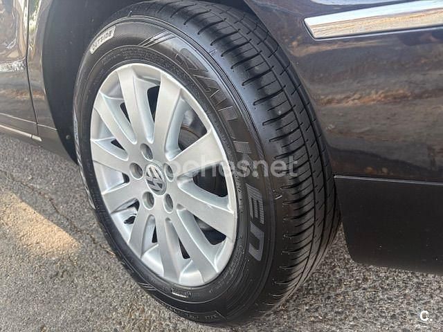 Usado VW Passat Highline 140 CV (102 kW) 2006 Negro Berlina