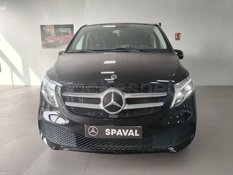 Usado Mercedes V300 239 CV (175 kW) 2022 Negro Monovolumen