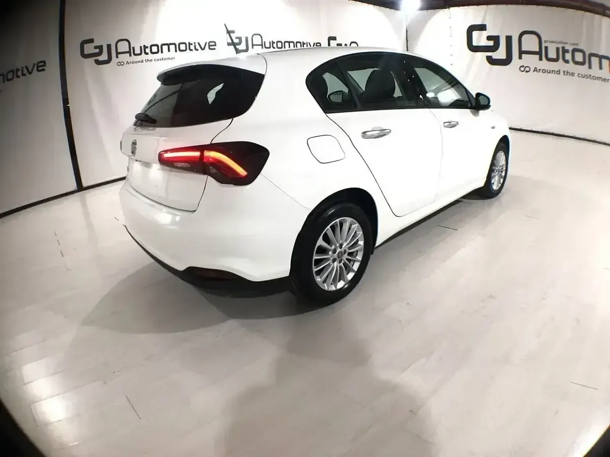Usado Fiat Tipo City Life 100 CV (73 kW) 2021 Blanco Familiar