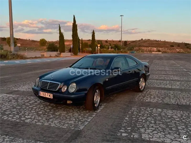 Usado Mercedes CLK320 Elegance 218 CV (160 kW) 1999 Azul Coupe