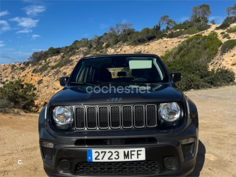Usado Jeep Renegade Limited 130 CV (95 kW) 2023 Gris / plata SUV