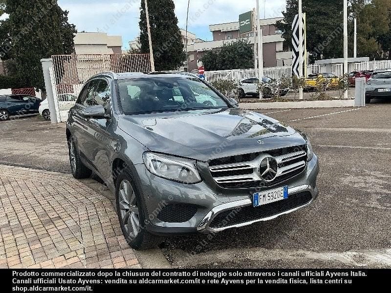 Usado Mercedes GLC350 320 CV (235 kW) 2017 Gris / plata SUV