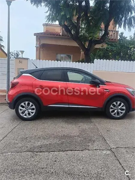 Usado Renault Captur Zen 115 CV (84 kW) 2020 Rojo SUV