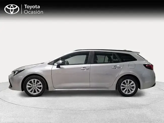 Usado Toyota Corolla Active 140 CV (102 kW) 2025 Gris Familiar