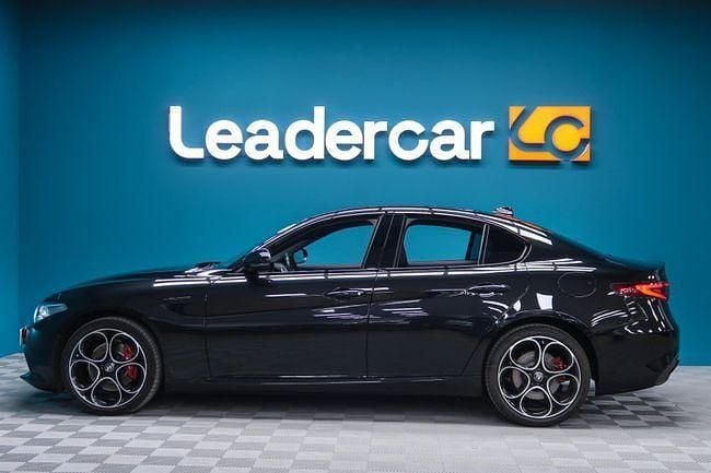 Usado Alfa Romeo Giulia Veloce 283 CV (208 kW) 2021 Negro Berlina