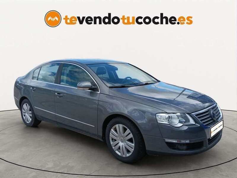Usado VW Passat Highline 140 CV (102 kW) 2007 Gris Berlina