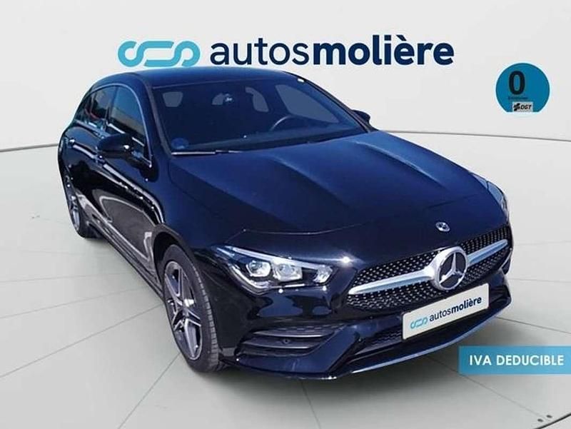 Usado Mercedes C220 218 CV (160 kW) 2023 Negro Familiar