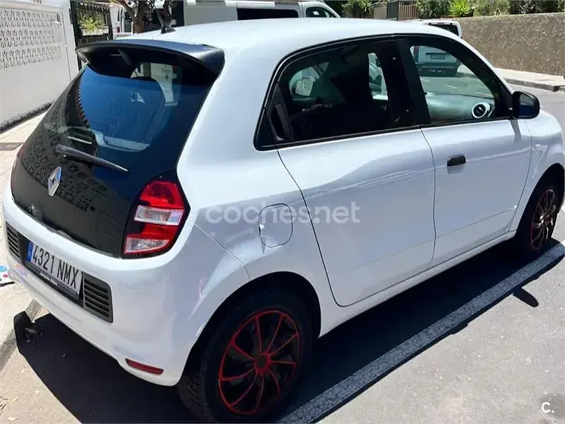Usado Renault Twingo LIMITED 70 CV (51 kW) 2018 Blanco Utilitario