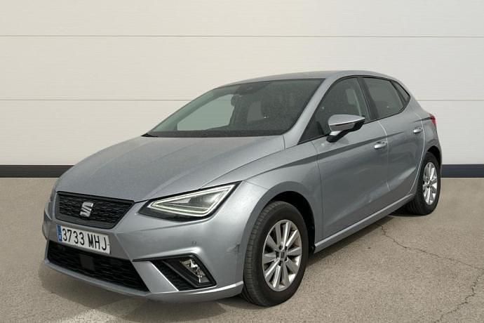 Usado Seat Ibiza Style 110 CV (80 kW) 2023 Gris Utilitario