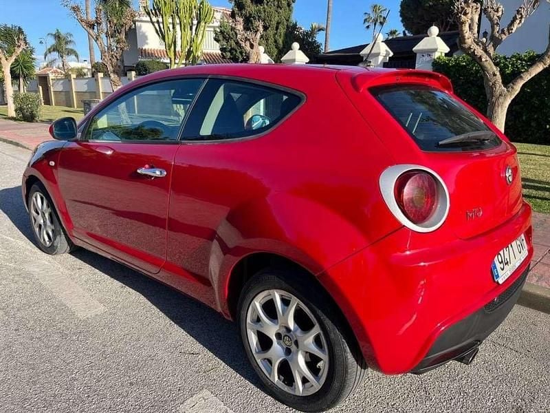 Usado Alfa Romeo MiTo Distinctive 95 CV (69 kW) 2010 Rojo Utilitario