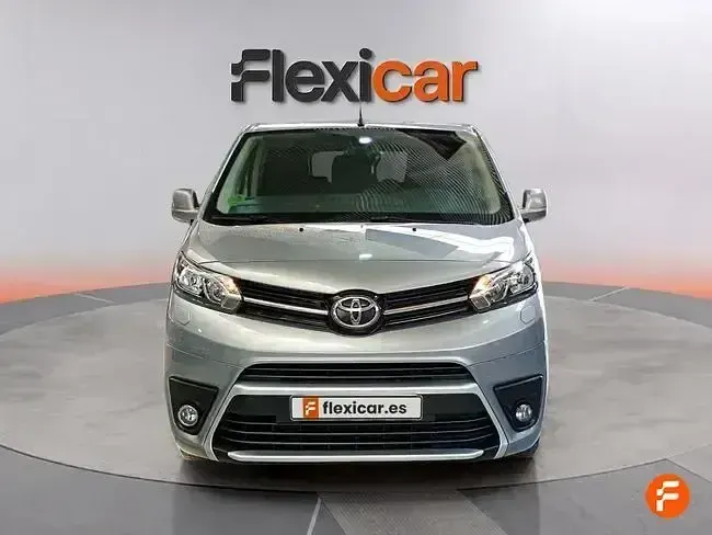 Usado Toyota Proace Verso Active 120 CV (88 kW) 2023 Gris Familiar