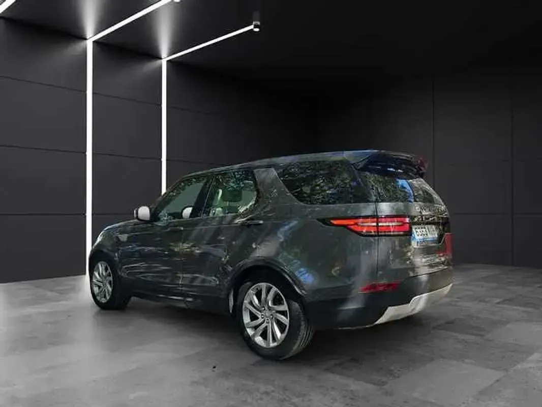 Usado Land Rover Discovery HSE 258 CV (189 kW) 2017 Gris SUV