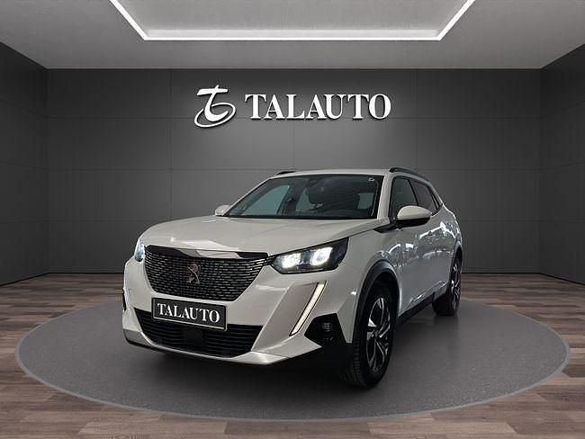 Usado Peugeot 2008 Allure 110 CV (80 kW) 2021 Blanco SUV