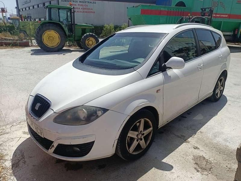 Blanco Usado 2011 Seat Altea Reference Monovolumen | 5500 € (Buen precio) - Imagen 1/4