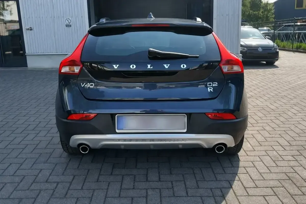 Usado Volvo V40 CC Plus 120 CV (88 kW) 2019 Gris Familiar