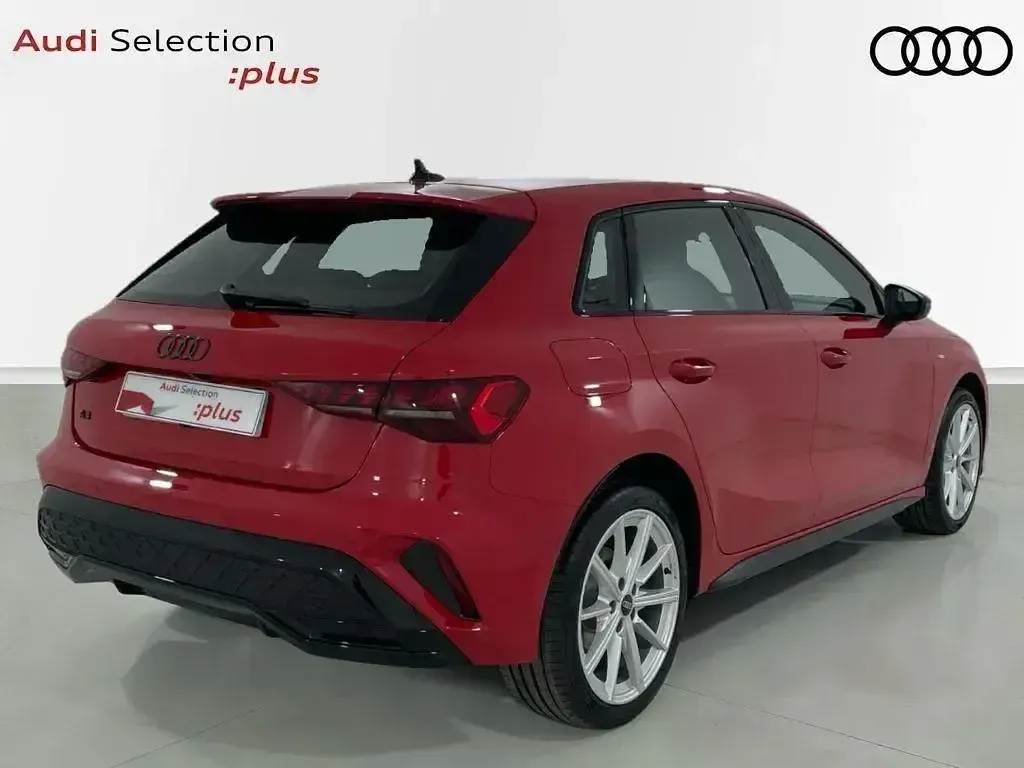 Nuevo Audi A3 204 CV (150 kW) 2025 Rojo Berlina