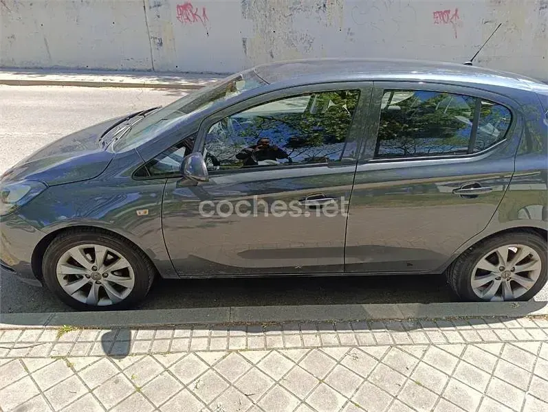 Usado Opel Corsa Selective 90 CV (66 kW) 2018 Gris / plata Utilitario