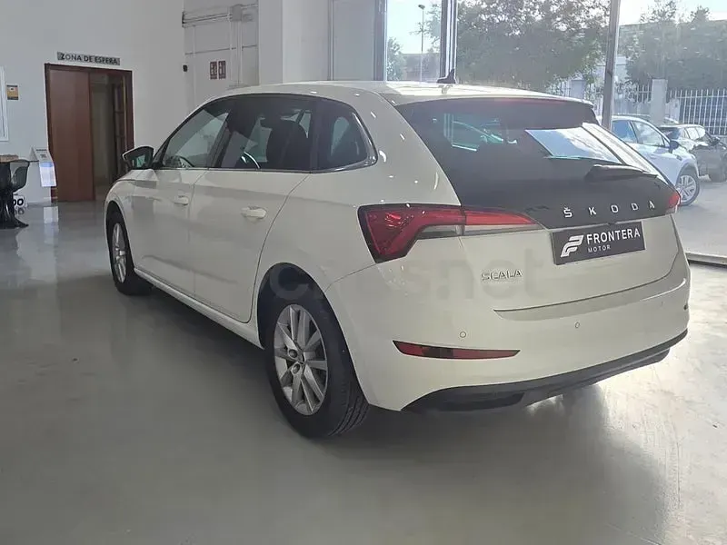 Usado Skoda 110 R 110 CV (80 kW) 2022 Blanco Berlina