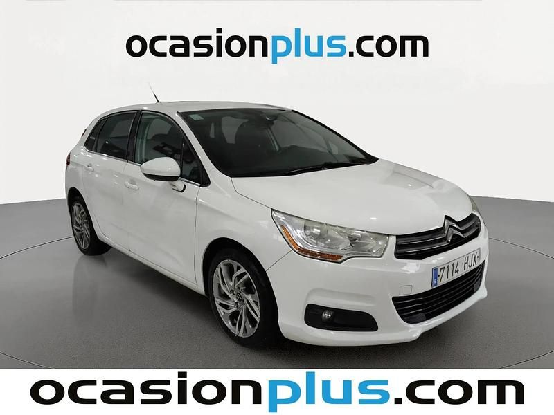 Begagnad Citroën C4 120 HK (88 kW) 2012 Vit Halvkombi