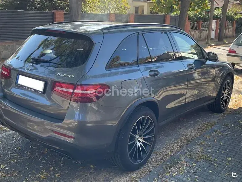 Usado Mercedes GLC43 AMG 367 CV (269 kW) 2018 Gris / plata SUV