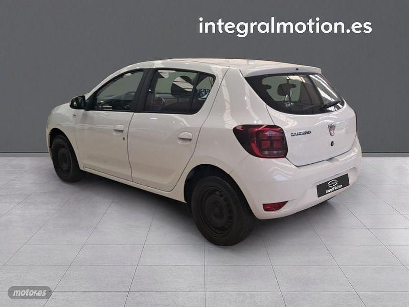 Usado Dacia Sandero Lauréate 73 CV (53 kW) 2019 Blanco Utilitario