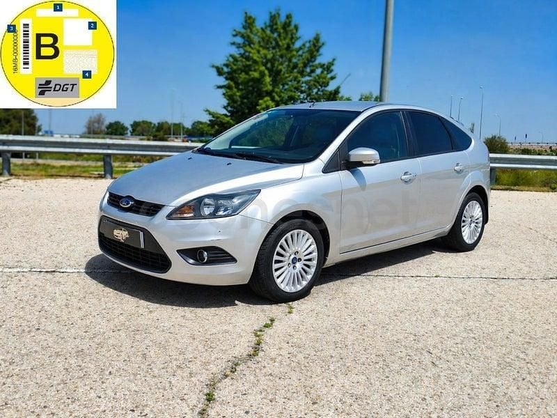 Usado Ford Focus Sport 115 CV (84 kW) 2011 Gris / plata Berlina