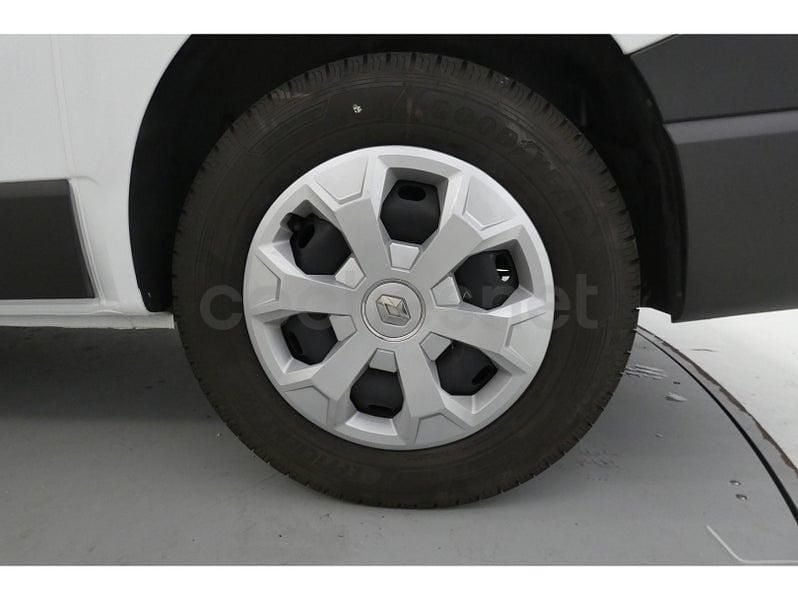 Usado Renault Trafic 110 CV (80 kW) 2023 Blanco Monovolumen