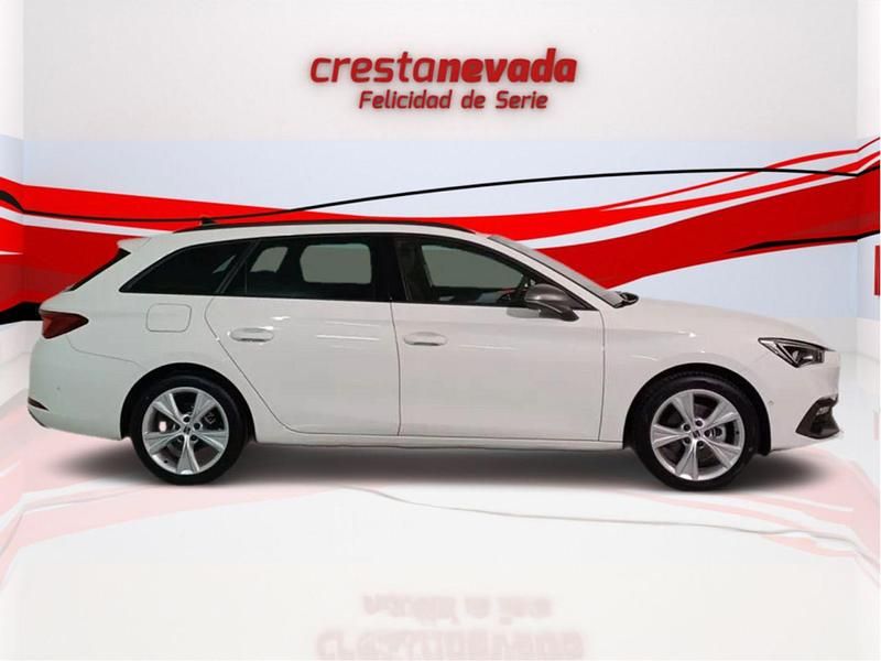 Usado Seat Leon Style 110 CV (80 kW) 2024 Blanco Utilitario