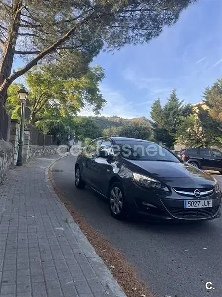 Usado Opel Astra Business 110 CV (80 kW) 2015 Gris / plata Berlina