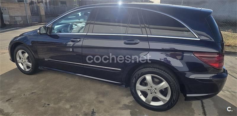 Usado Mercedes R320 224 CV (164 kW) 2008 Azul Monovolumen