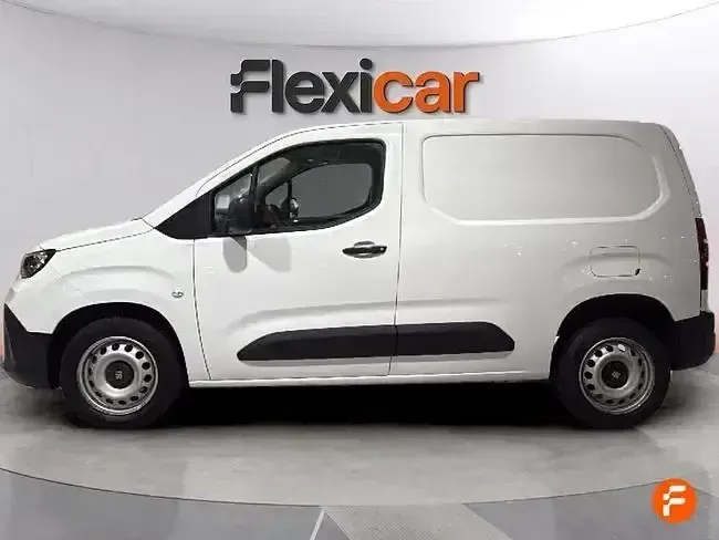 Usado Fiat Doblò 102 CV (75 kW) 2024 Blanco Monovolumen