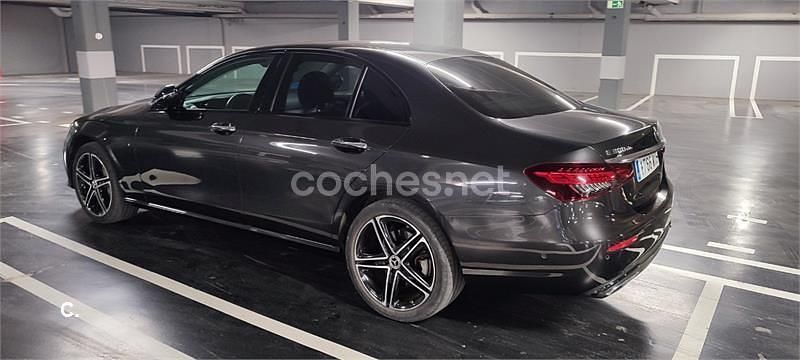 Usado Mercedes E300 306 CV (225 kW) 2020 Gris / plata Berlina