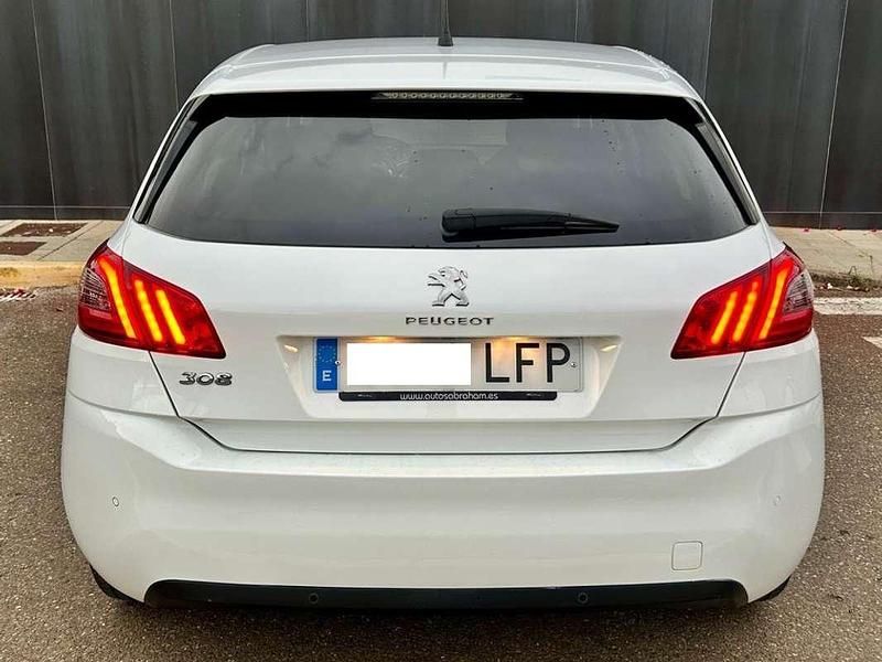 Begagnad Peugeot 308 SW Style 131 HK (96 kW) 2020 Vit Kombi