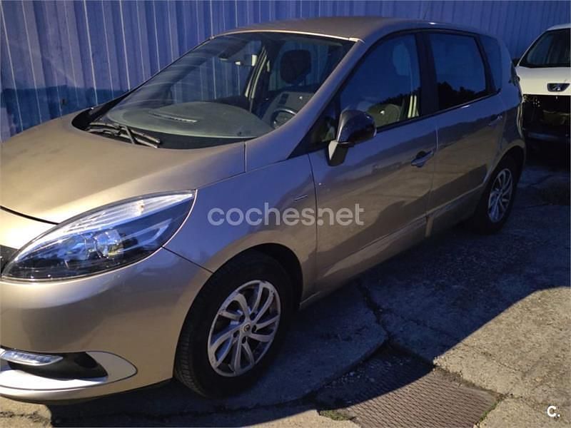 Usado Renault Scénic III LIMITED 110 CV (80 kW) 2015 Gris / plata Monovolumen