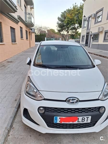 Blanco Usado 2019 Hyundai i10 Utilitario | 8200 € (Super precio) - Imagen 1/4
