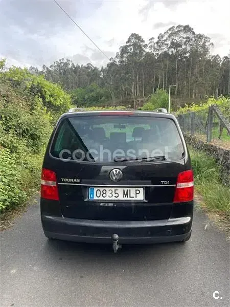 Usado VW Touran Advance 140 CV (102 kW) 2006 Negro Monovolumen