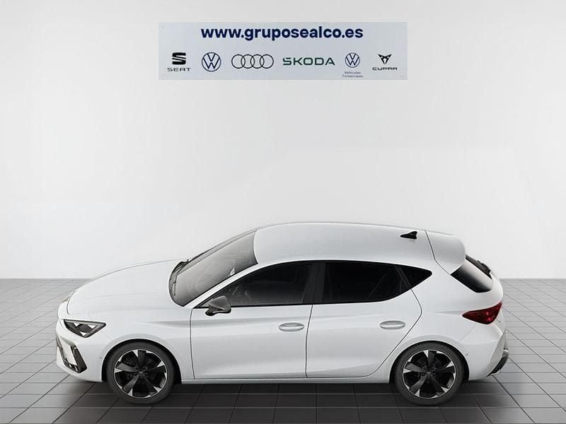 Usado Cupra Leon 150 CV (110 kW) 2025 Blanco Berlina