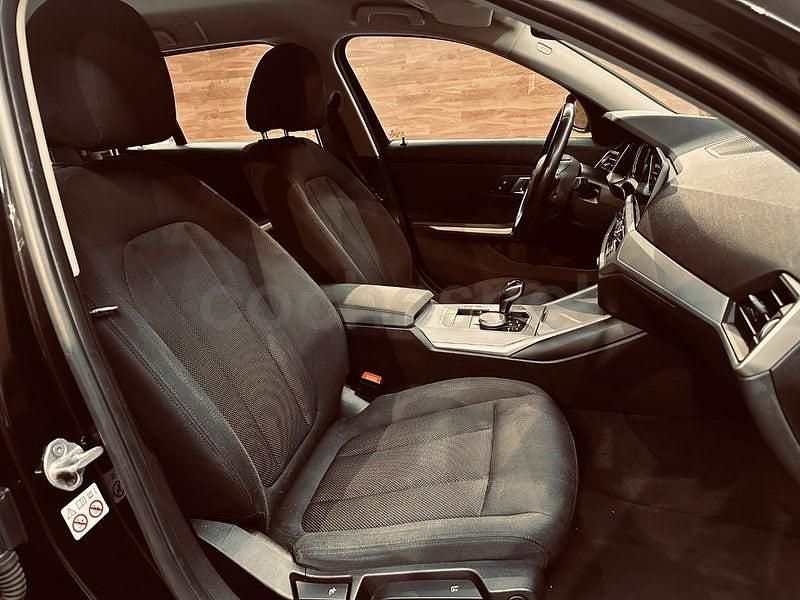 Usado BMW 318 150 CV (110 kW) 2020 Negro Familiar
