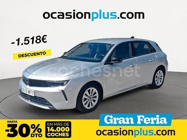 Gris / plata Usado 2023 Opel Astra Edition Berlina | 16.700 € (Buen precio) - Imagen 1/4