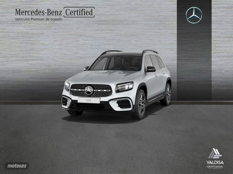 Plateado Usado 2025 Mercedes GLB200 SUV | 52.900 € (Caro) - Imagen 1/4