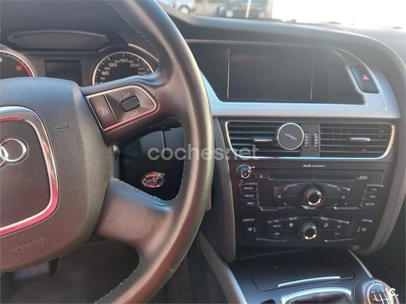 Usado Audi A4 136 CV (100 kW) 2010 Blanco Berlina