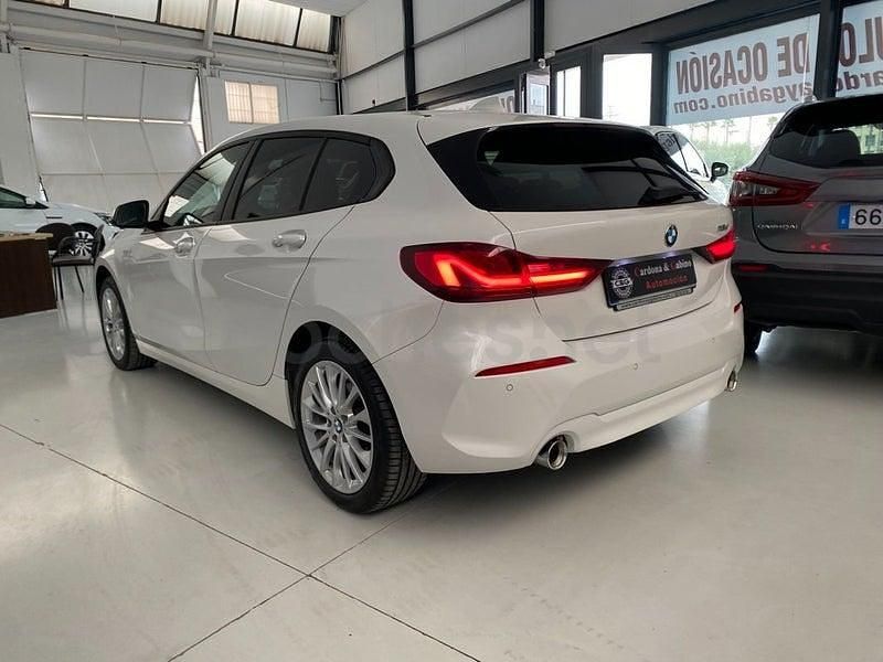 Usado BMW 118 Comfort Edition 150 CV (110 kW) 2020 Blanco Utilitario