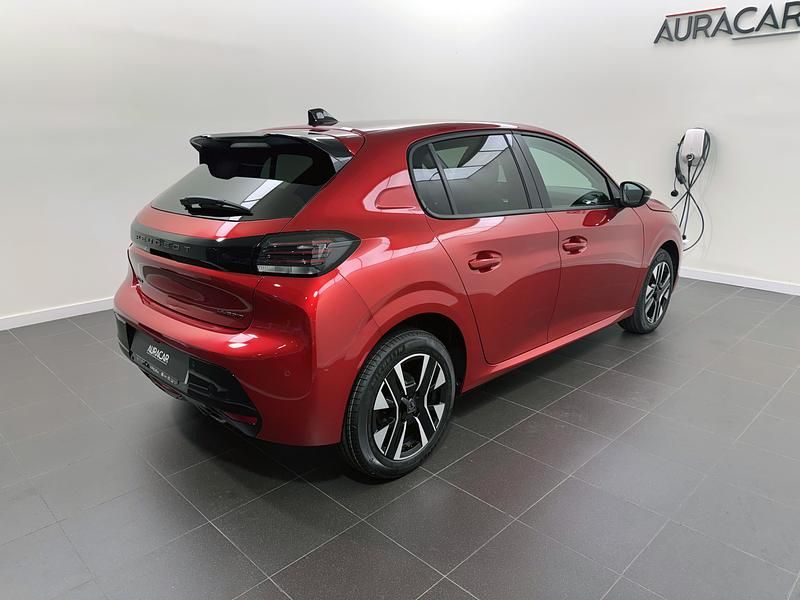 Usado Peugeot 208 Allure 110 CV (80 kW) 2025 Rojo Utilitario