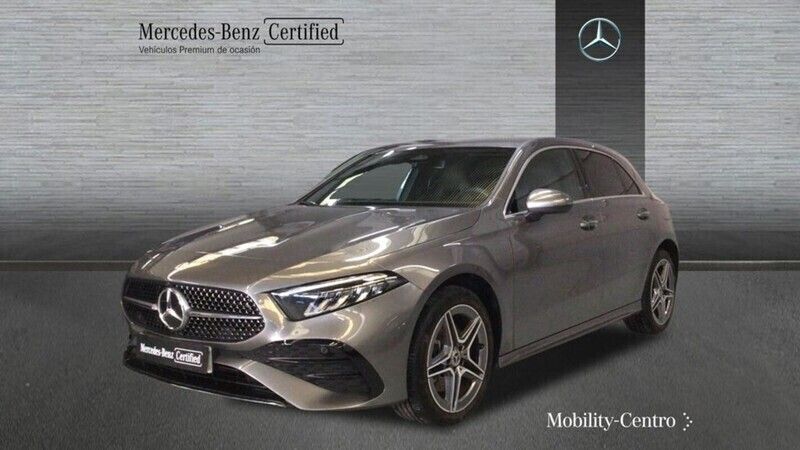 Mountaingrau met. Usado 2024 Mercedes A250 AMG line Utilitario | 36.900 € (Precio justo) - Imagen 1/4