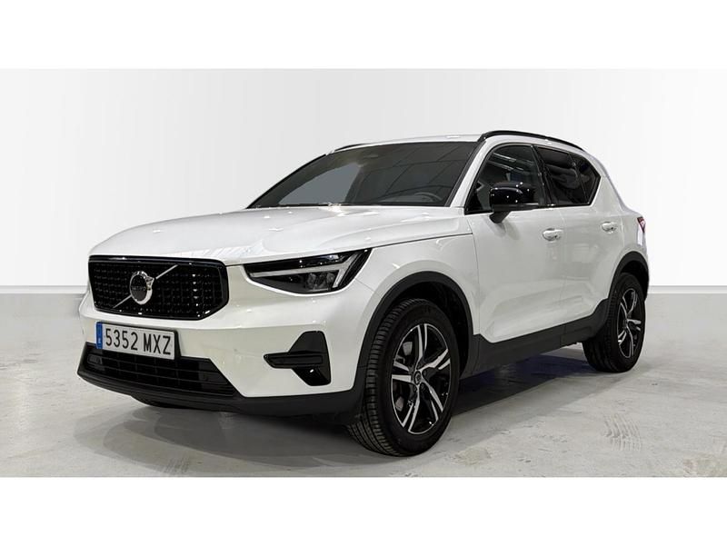 Usado Volvo XC40 Plus 163 CV (119 kW) 2025 Blanco SUV