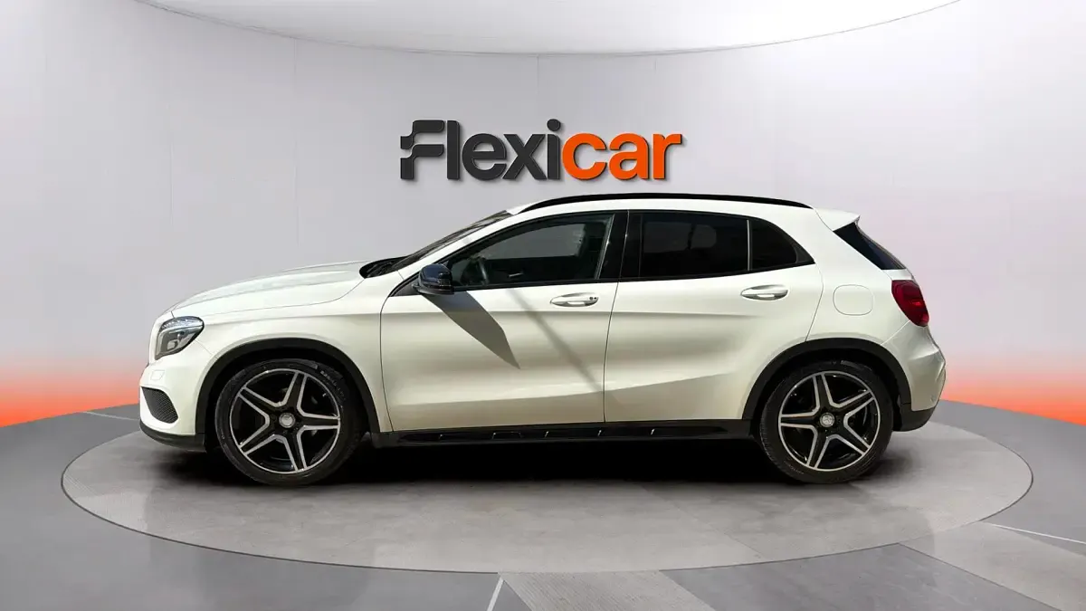 Usado Mercedes GLA200 AMG line 156 CV (114 kW) 2015 Blanco SUV