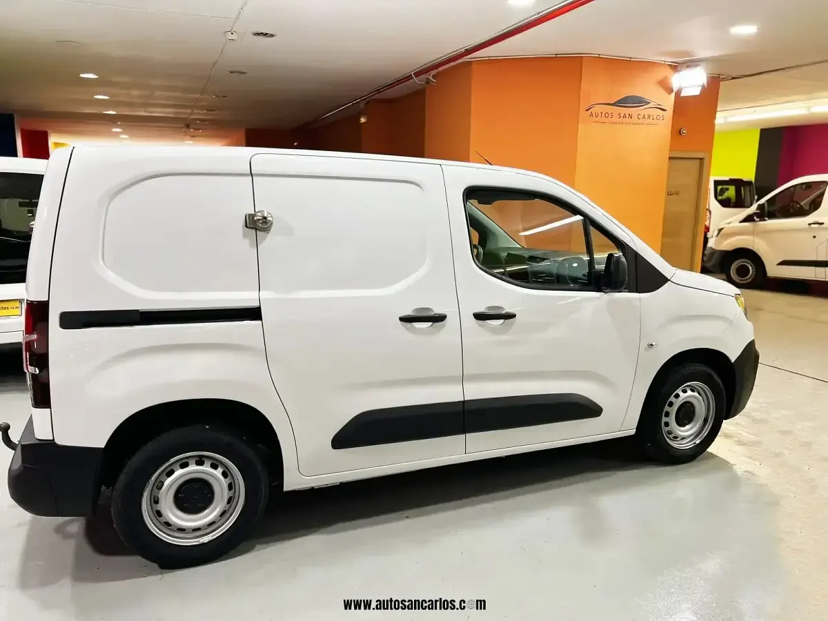 Usado Citroën Berlingo 75 CV (55 kW) 2020 Blanco Monovolumen