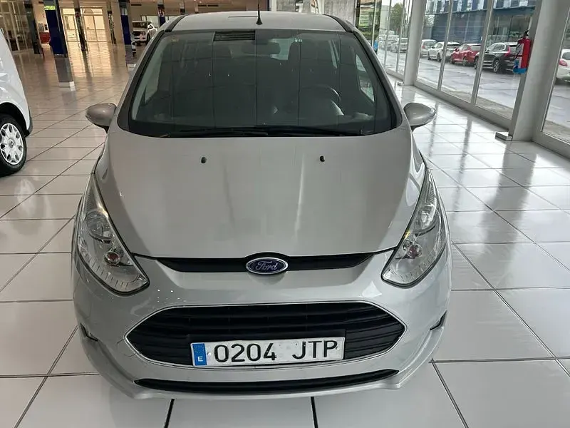 Usado Ford B-MAX Trend 95 CV (69 kW) 2016 Gris / plata Monovolumen