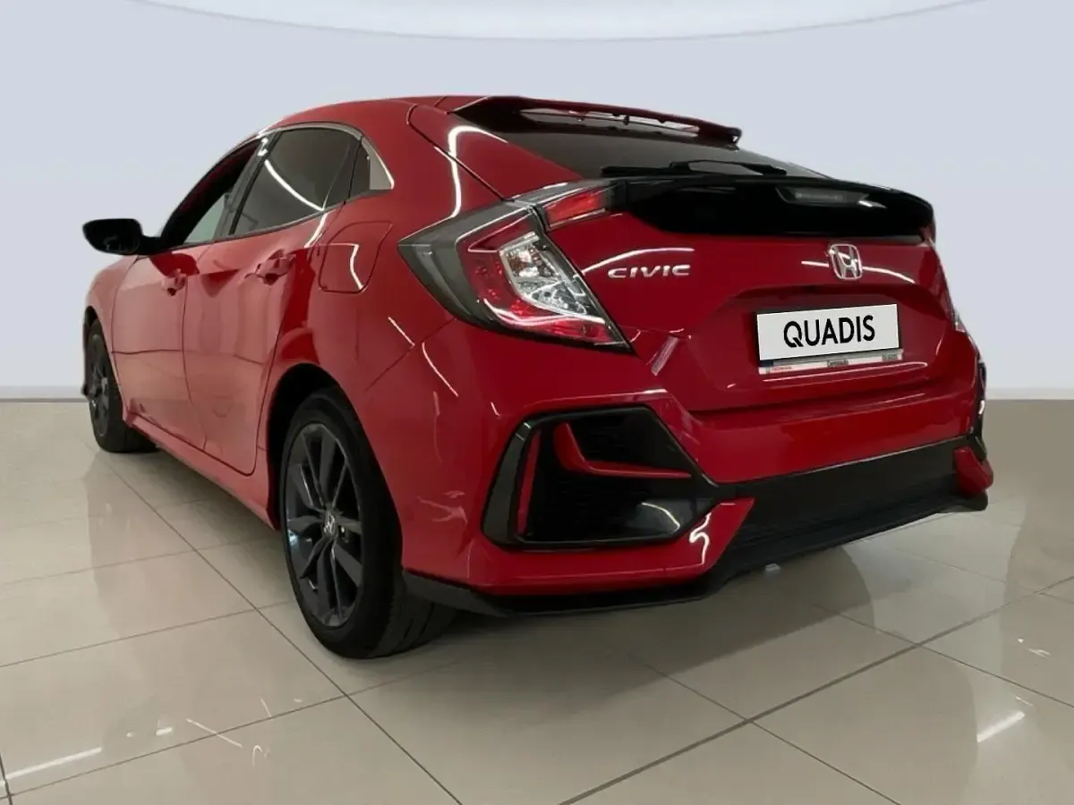 Usado Honda Civic Elegance 126 CV (92 kW) 2021 Rojo