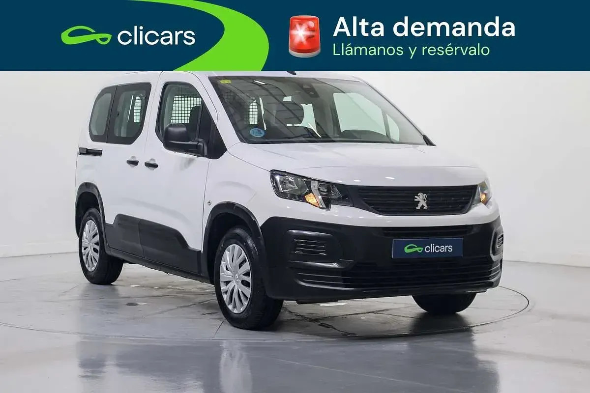 Usado Peugeot Rifter Active 102 CV (75 kW) 2021 Blanco Monovolumen